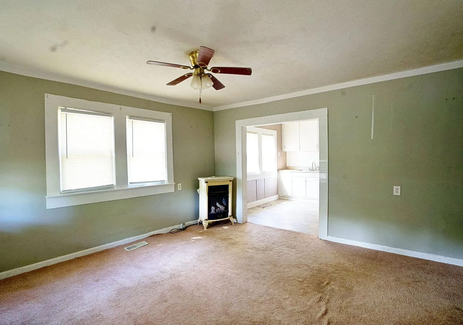 402 Madison Avenue SW, Jacksonville, AL 36265 — Photo 4