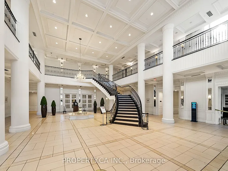 15 Greenview Ave #309 — Photo 3