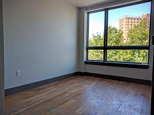 Rented by Manhattan Management LLC | media 53