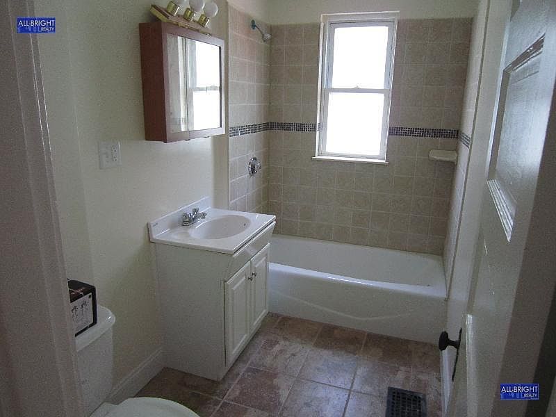 2nd image of 335-2 Faneuil St #2