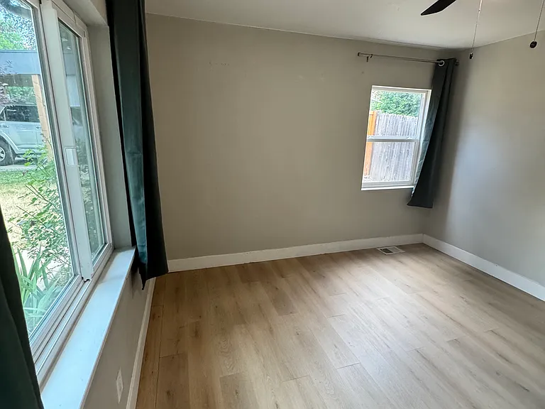 2959 S Elm St — Photo 19