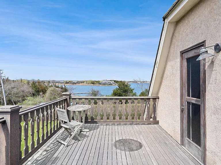 747 Flying Point Rd — Photo 17