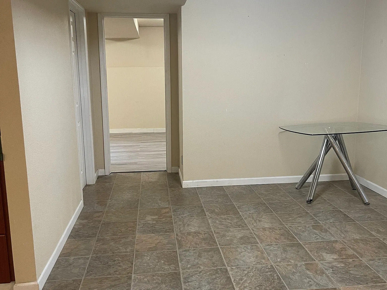 1 bed, 1300 sqft, $1,800 — Photo 3