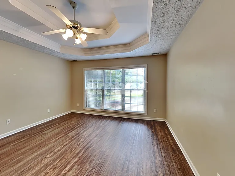 2740 Avalon Meadows Ln — Photo 12