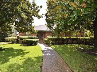 1722 Fairoaks St, Seabrook, TX 77586