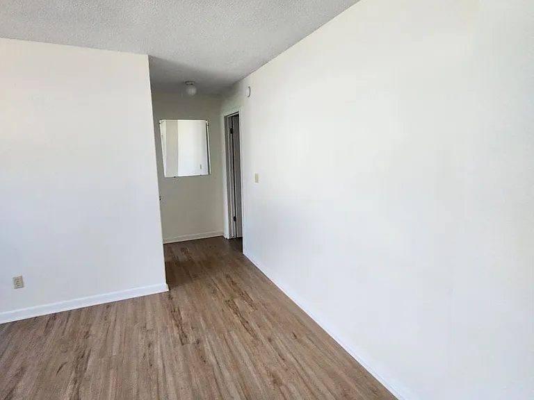 3010 W Omaha St — Photo 4