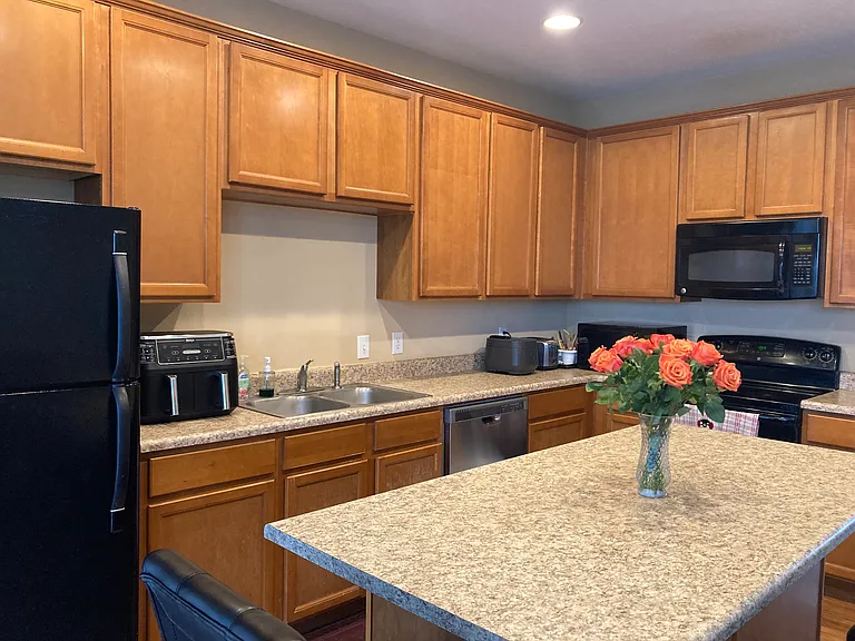 13322 Golden Gate Dr E — Photo 5
