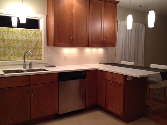 4th image of 3007 E 26th St