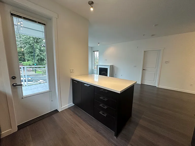 717 Chesterfield Ave #204 — Photo 7