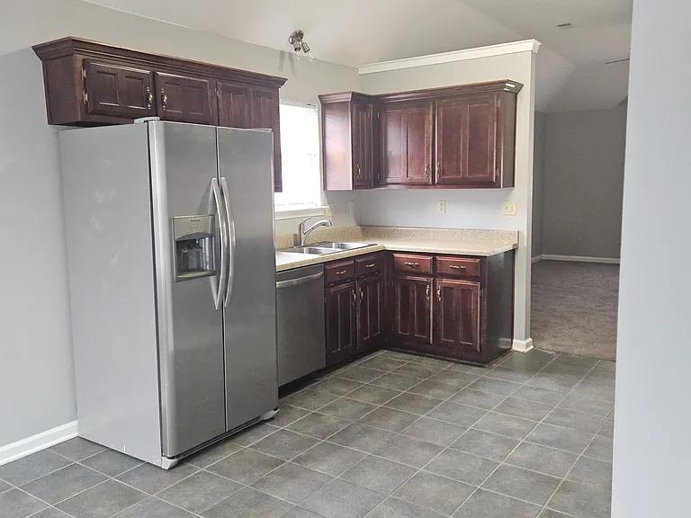 8382 Regal Bend Dr — Photo 7