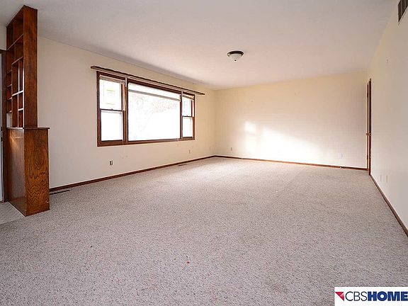 4th image of 2214 Avenue D