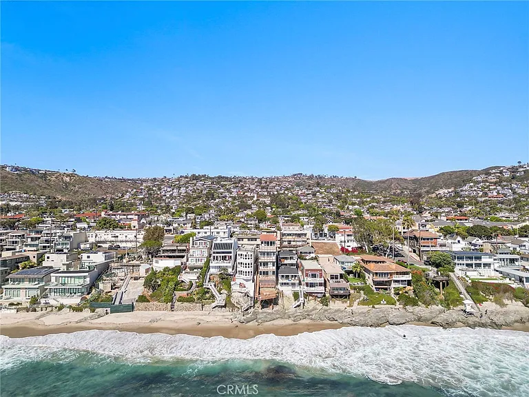 1045 Gaviota Dr #B — Photo 38