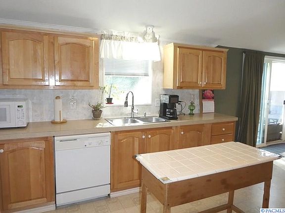 4th image of 845 Grosscup Blvd