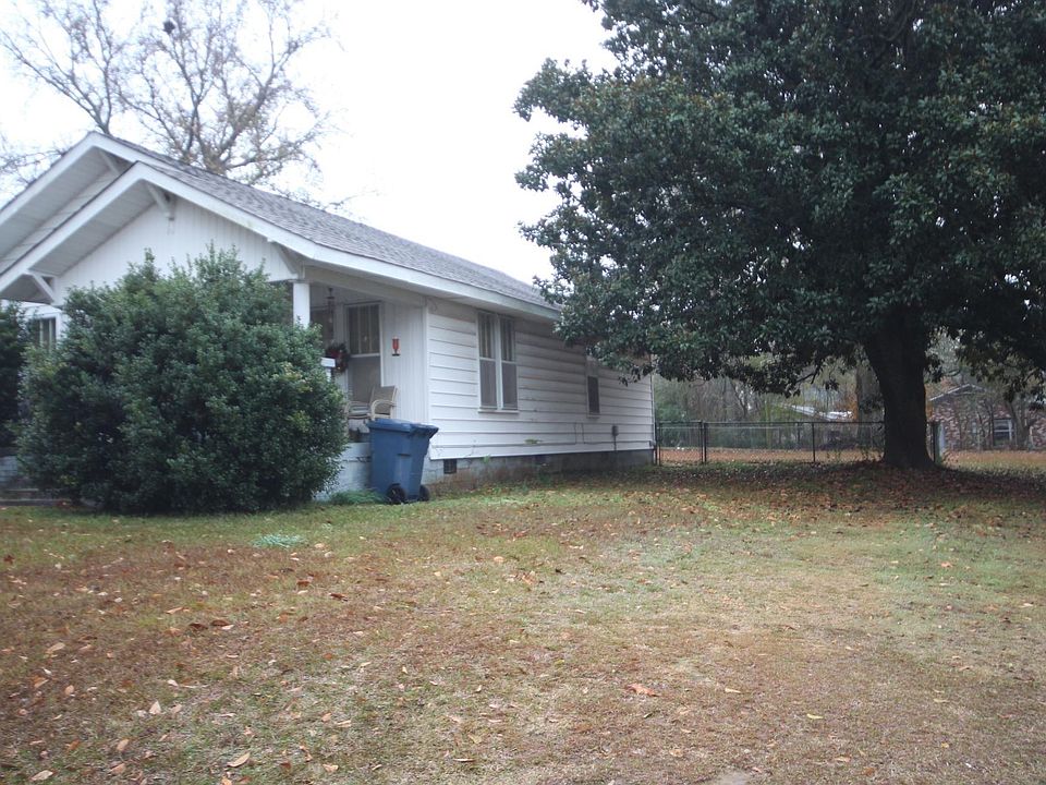 2nd image of 607 W Oak St