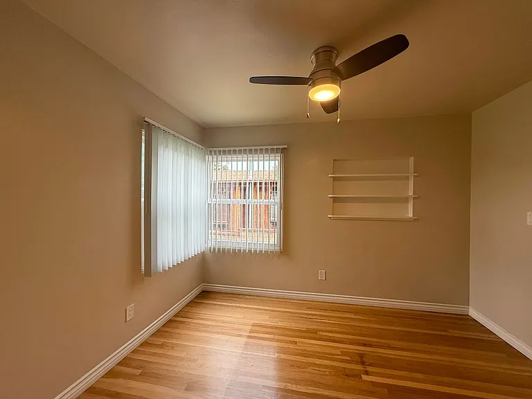 4756 Cape May Ave — Photo 8