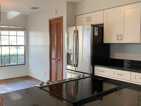 3rd image of 1467 Classic Oak Ct