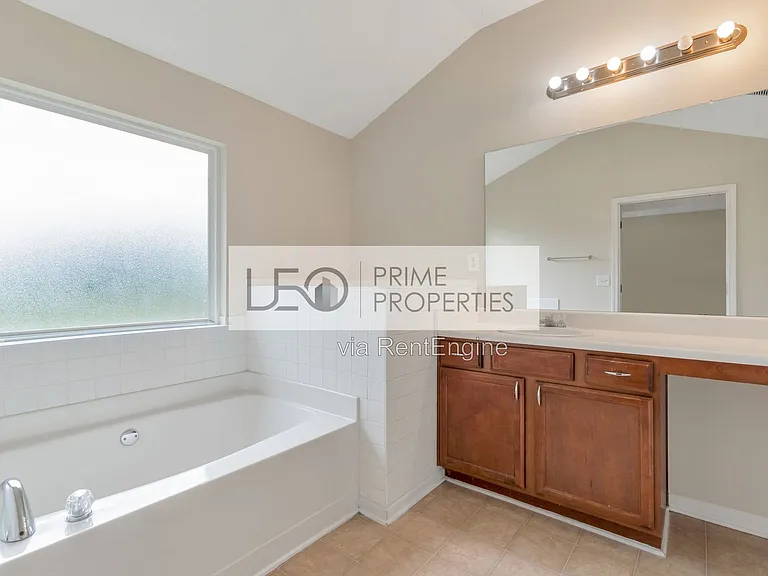 3168 Meadow Point Dr — Photo 17