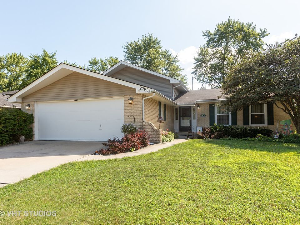 1st image of 22933 East Dr