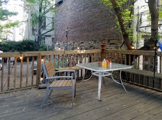 225 S 2nd St #1F, Brooklyn, NY 11211