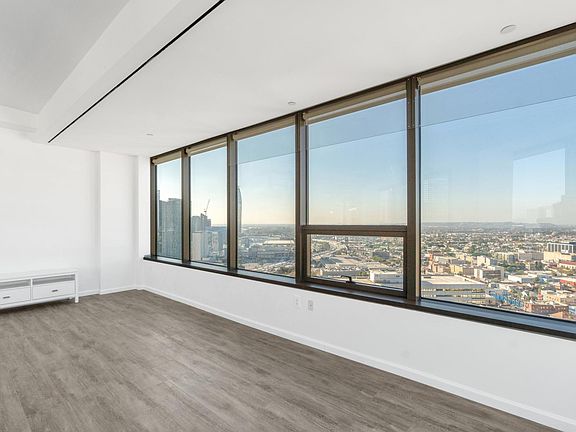 4th image of 1100 Wilshire Blvd APT 2002