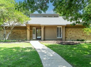 8054 Moss Meadows Dr, Dallas, TX 75231