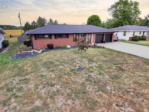 4th image of 566 Northcrest Ave