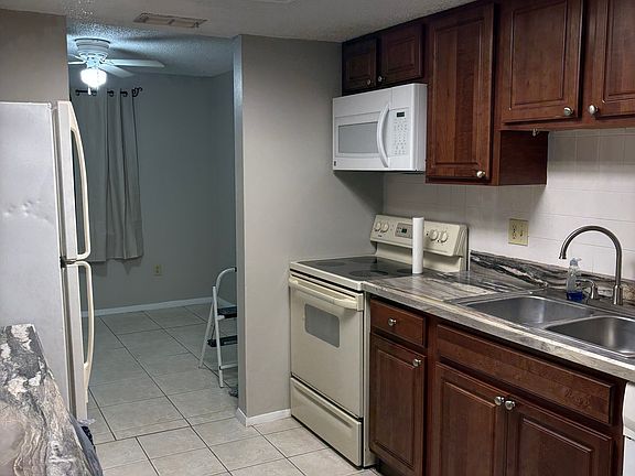 2nd image of 138 Hunter Lake Dr Unit E