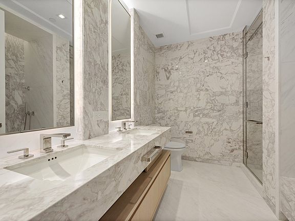 5th image of 138 E 50th St APT 12A