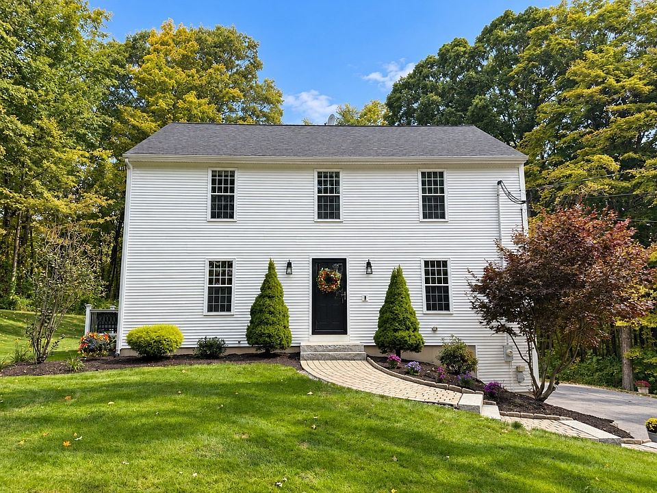 1st image of 823 Moore Rd