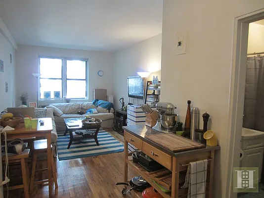 Rented by Halstead Real Estate | media 27