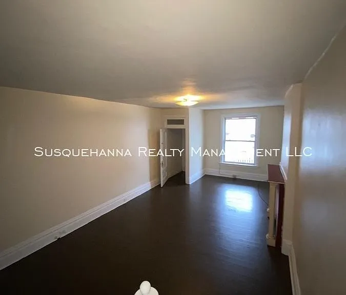 337 S 15th St — Photo 3