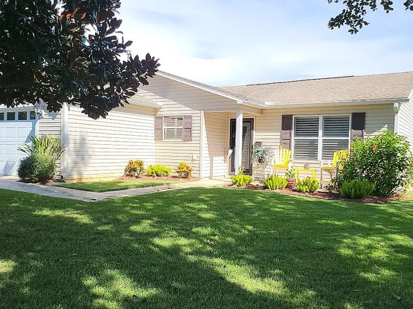 1019 Golden Grove Dr, The Villages, FL 32162