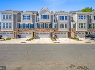 807 Canary Island Ct, Newark, DE 19702