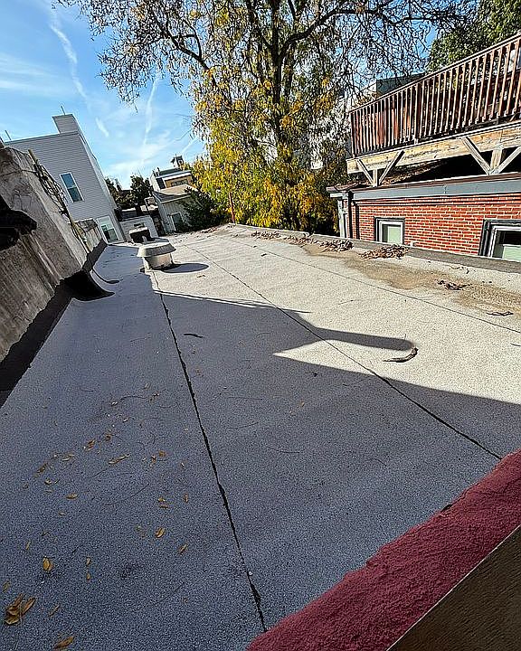 2nd image of 2044 E York St