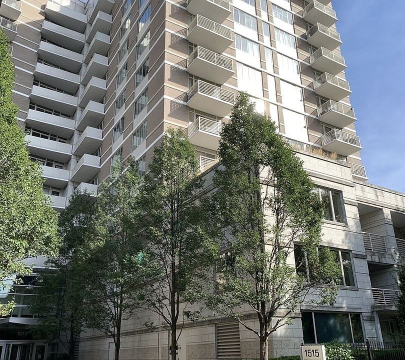 1st image of 1515 S Prairie Ave Unit 817