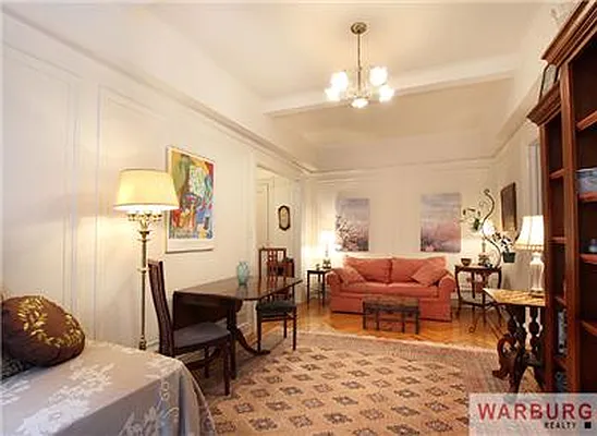 Sold by Warburg | media 2