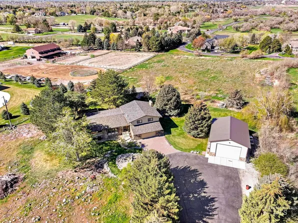 4055 N Canyon Ridge Dr, Twin Falls, ID 83301