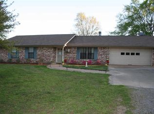 318 Baker Dr, Kilgore, TX 75662