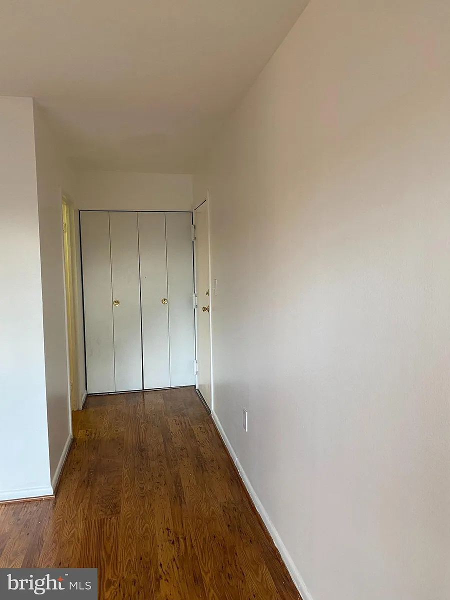 Building Photo - 6998 Hanover Pkwy #3