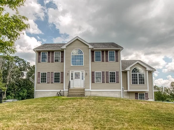 9 Cart Path Rd, Dracut, MA 01826