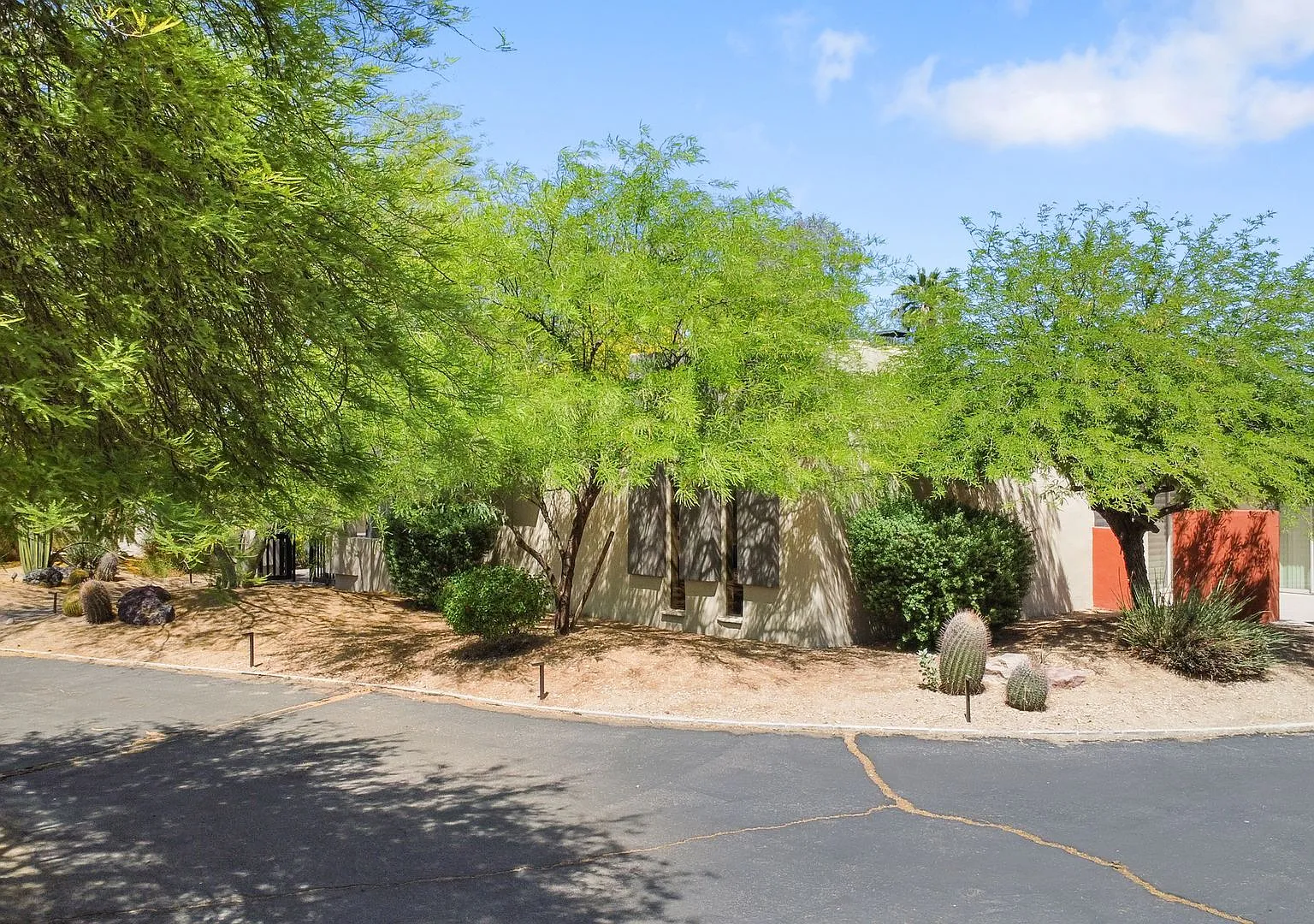 Amazing Scottsdale Luxury home! 5 bedrooms 4 baths! — Photo 3