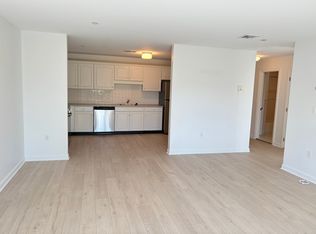 137 Florence St #135/27, Chestnut Hill, MA 02467