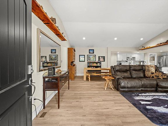 3rd image of 1780 Volley Rd