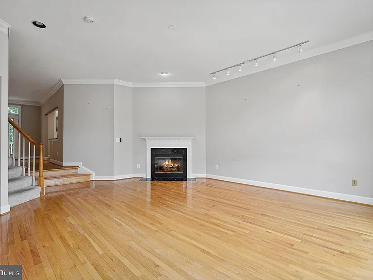 8544 Westown Way — Photo 3