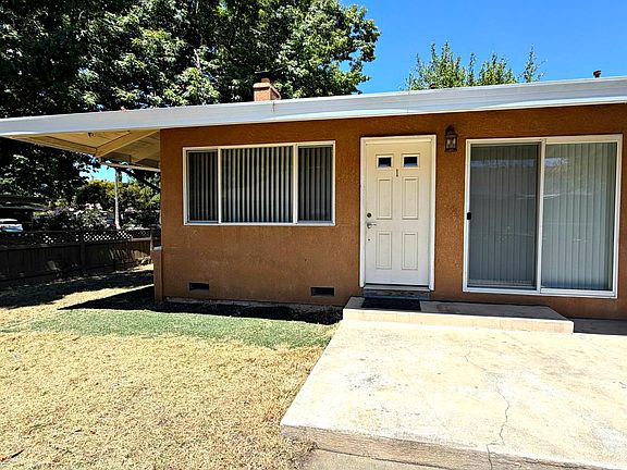 3rd image of 5016 Bremner Way Unit 1