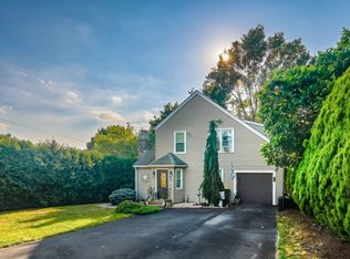 785 Lees River Ave, Somerset, MA 02725