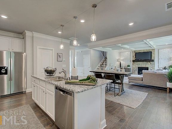 5th image of 4494 Silver Oak Dr SW
