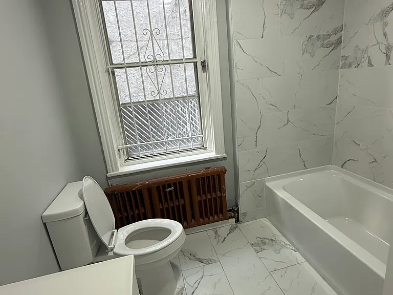 672 N Union St — Photo 17