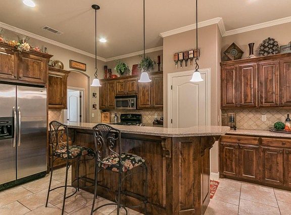 4th image of 6711 Blossom Ct