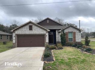 6739 Blimp Base Blvd, Hitchcock, TX 77563